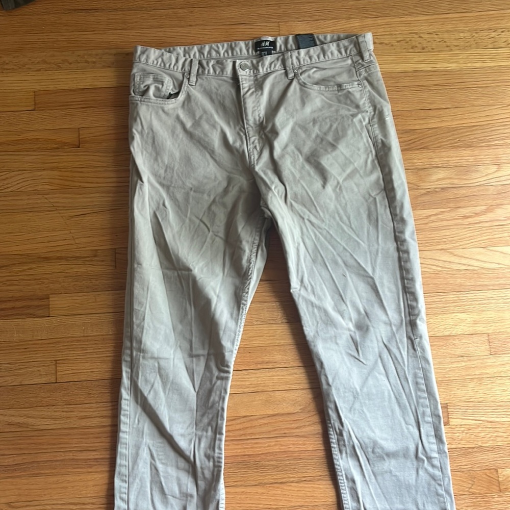 H&M, slim fit, khaki pants